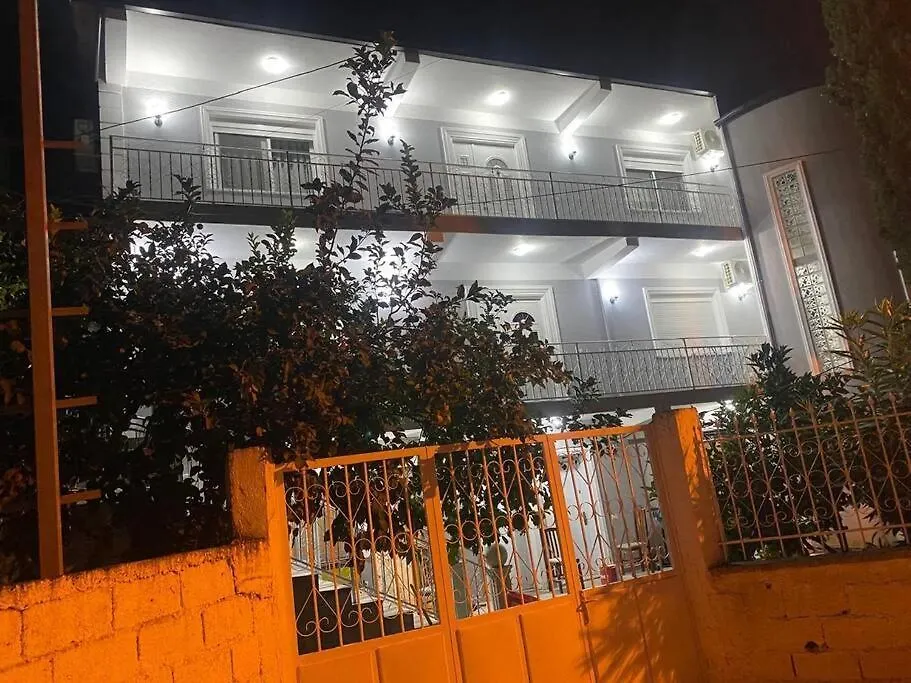 Vila Eagle 3 تيرانا شقة